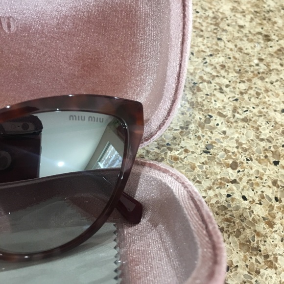 Fancy Miu Bordeaux Acetate Sunglasses - Picture 9 of 10